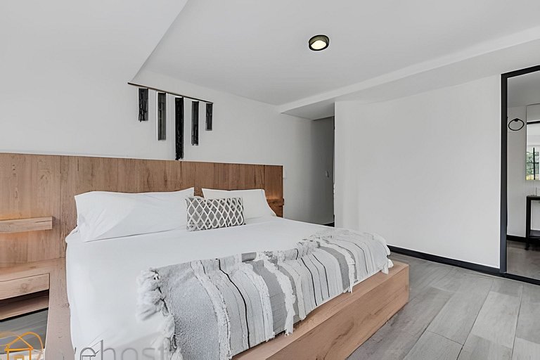 Japandi Design House | Secret Oasis in Provenza