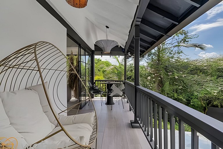 Japandi Design House | Secret Oasis in Provenza