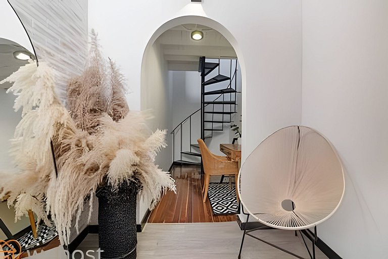 Japandi Design House | Secret Oasis in Provenza