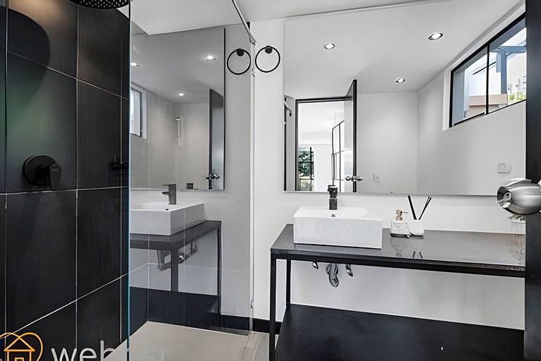 Japandi Design House | Secret Oasis in Provenza