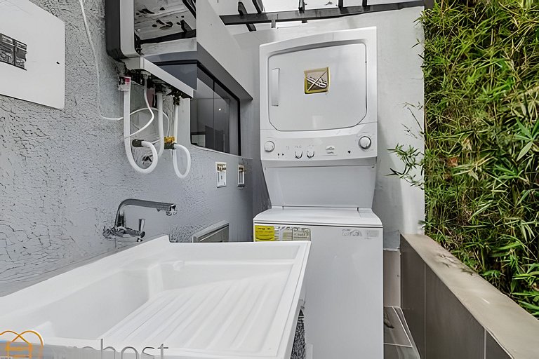 Japandi Design House | Secret Oasis in Provenza