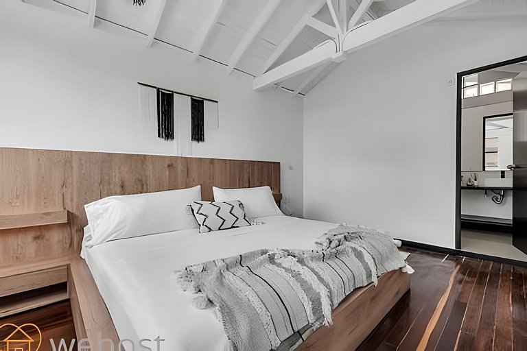 Japandi Design House | Secret Oasis in Provenza