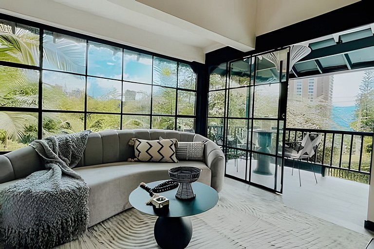 Japandi Design House | Secret Oasis in Provenza