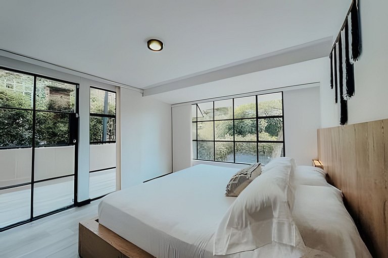 Japandi Design House | Secret Oasis in Provenza