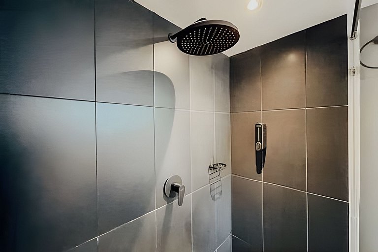 Japandi Design House | Secret Oasis in Provenza