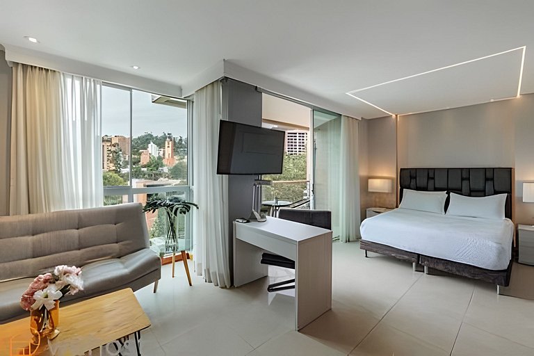 Provenza High Floor • Pool & Gym • Coworking