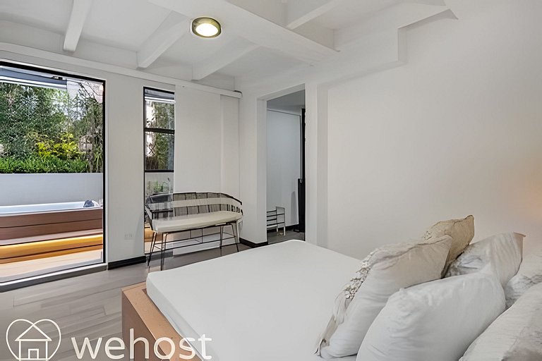 Private Jacuzzi Retreat · Hidden Japandi Gem