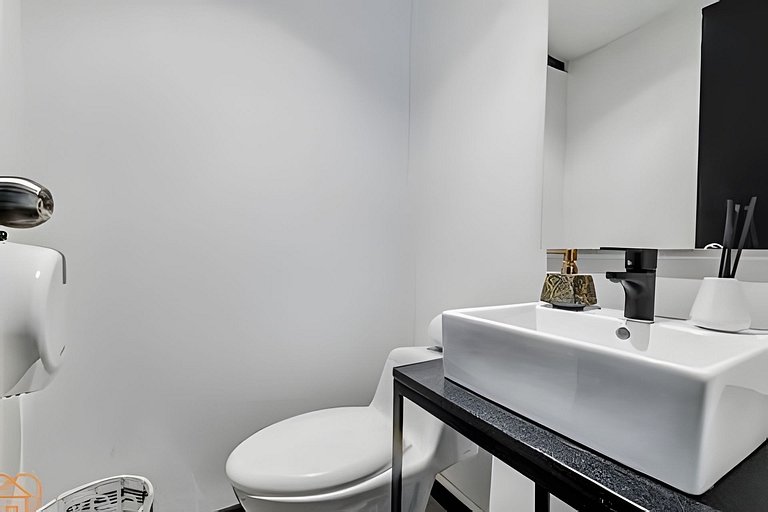 Private Jacuzzi Retreat · Hidden Japandi Gem