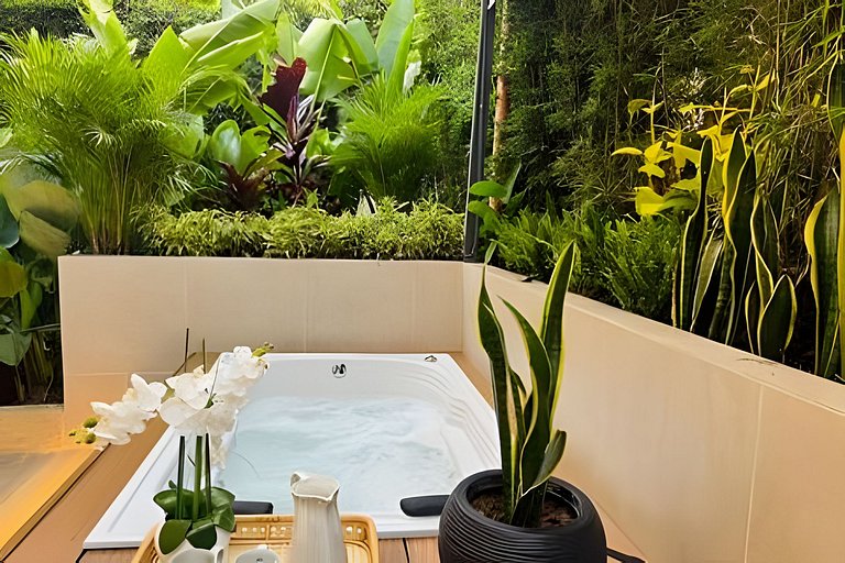 Private Jacuzzi Retreat · Hidden Japandi Gem