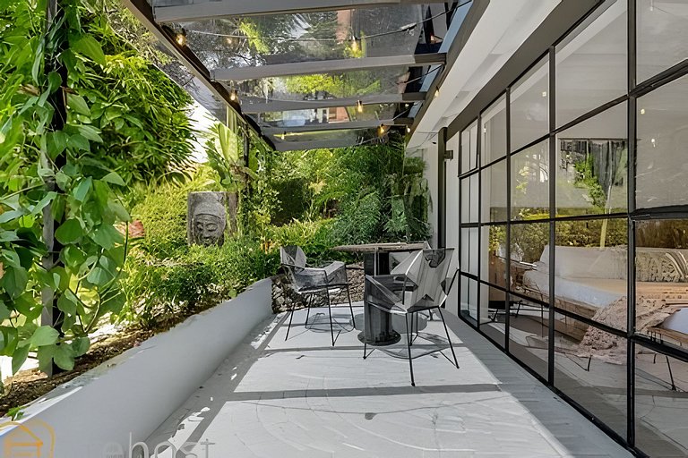 Buda Japandi Loft • Steps from Provenza