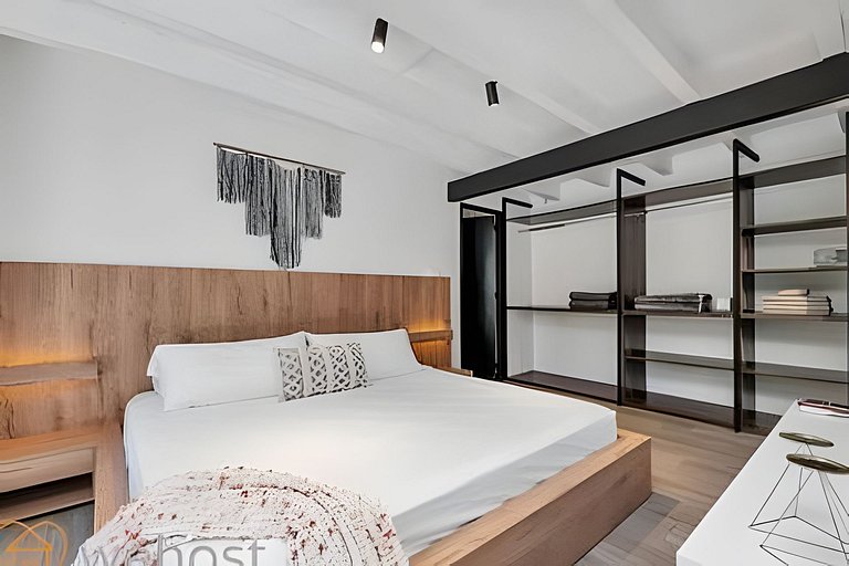 Buda Japandi Loft • Steps from Provenza