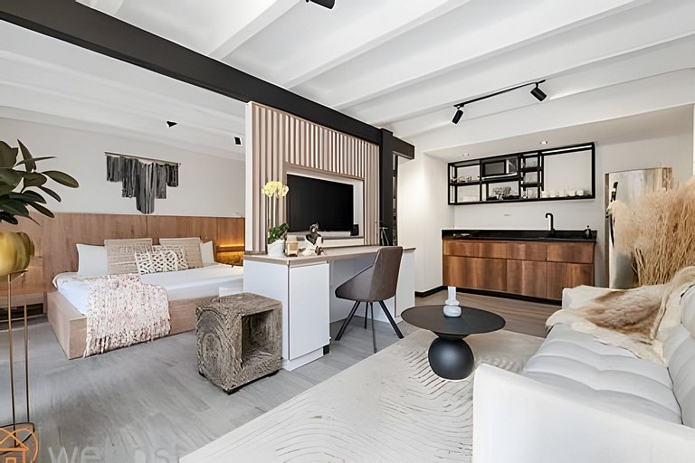 Buda Japandi Loft • Steps from Provenza