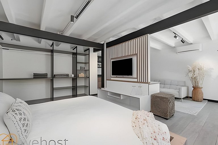 Buda Japandi Loft • Steps from Provenza