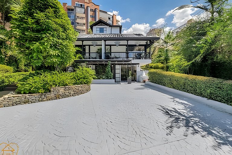Buda Japandi Loft • Steps from Provenza
