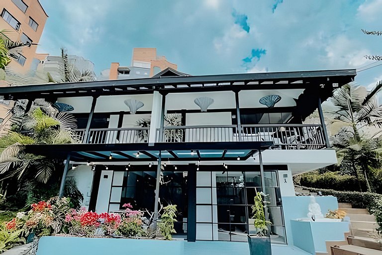 Buda Japandi Loft • Steps from Provenza