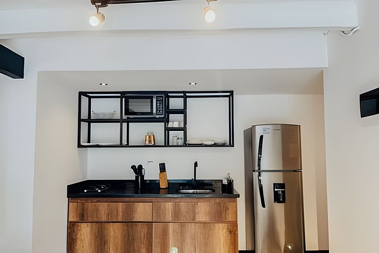 Buda Japandi Loft • Steps from Provenza