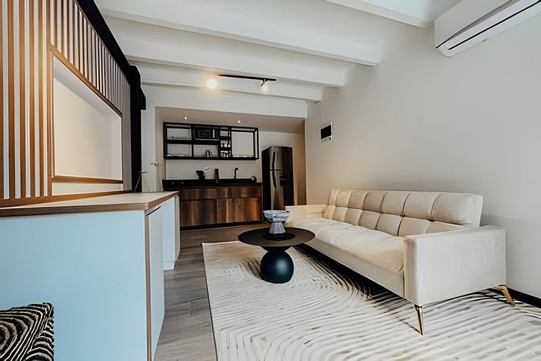 Buda Japandi Loft • Steps from Provenza