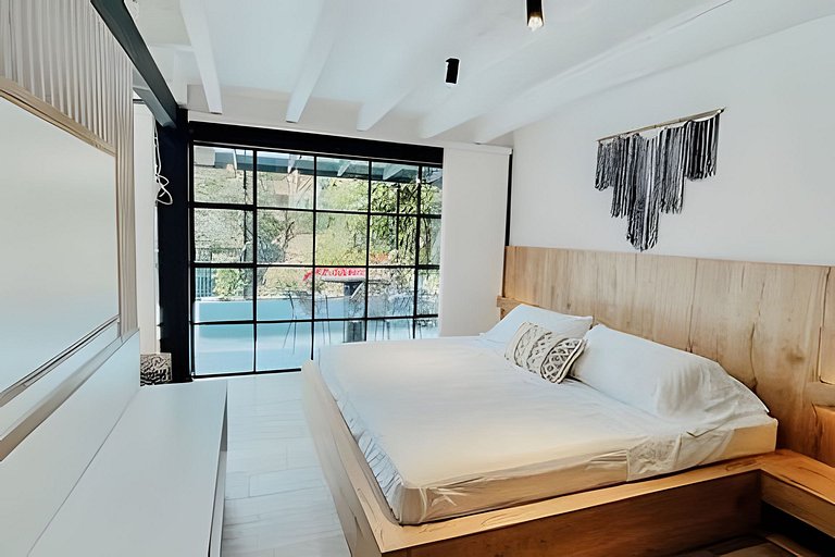 Buda Japandi Loft • Steps from Provenza