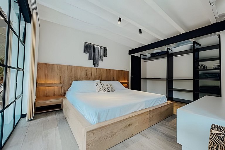 Buda Japandi Loft • Steps from Provenza