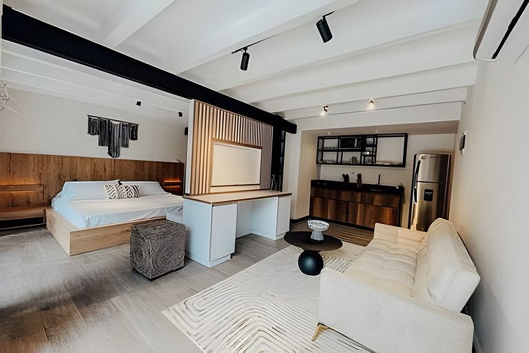 Buda Japandi Loft • Steps from Provenza