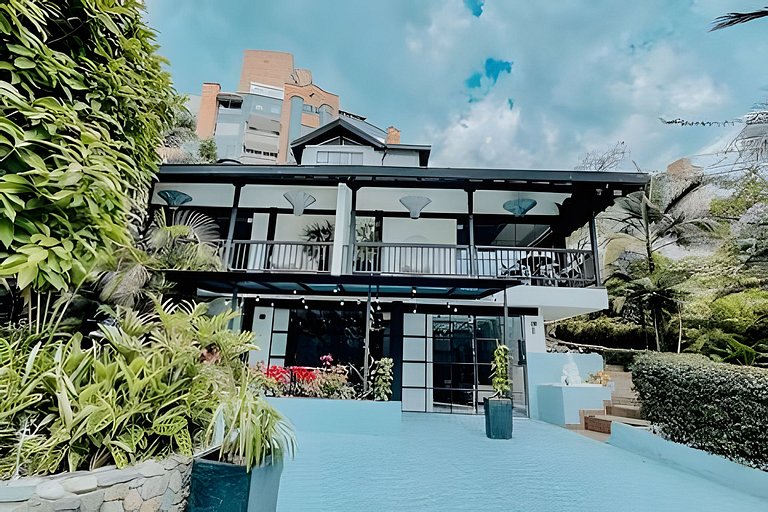 Buda Japandi Loft • Steps from Provenza