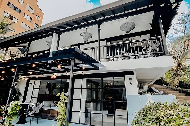 Buda Japandi Loft • Steps from Provenza