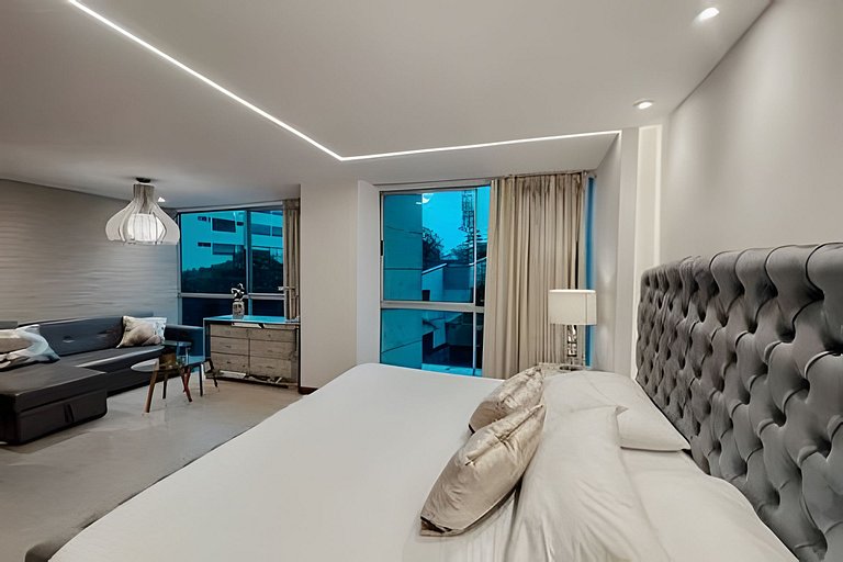 Stylish 1BR • AC • Pool & Gym • Provenza Area
