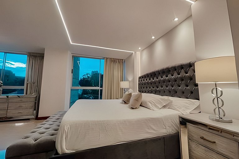 Stylish 1BR • AC • Pool & Gym • Provenza Area