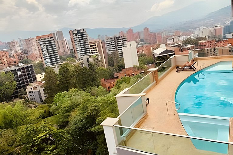 Stylish 1BR • AC • Pool & Gym • Provenza Area
