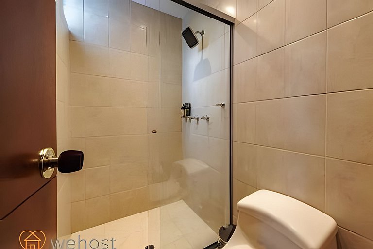 Stylish 1BR • AC • Pool & Gym • Provenza Area