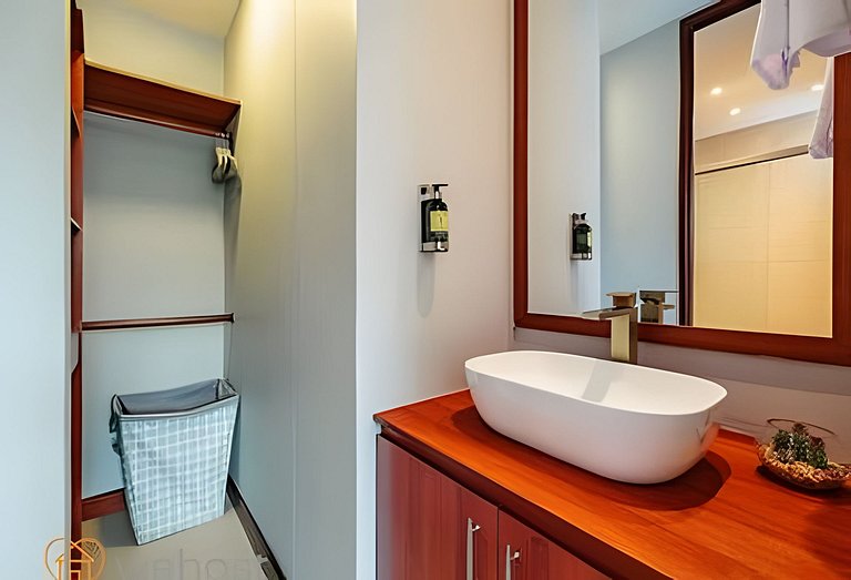 Stylish 1BR • AC • Pool & Gym • Provenza Area