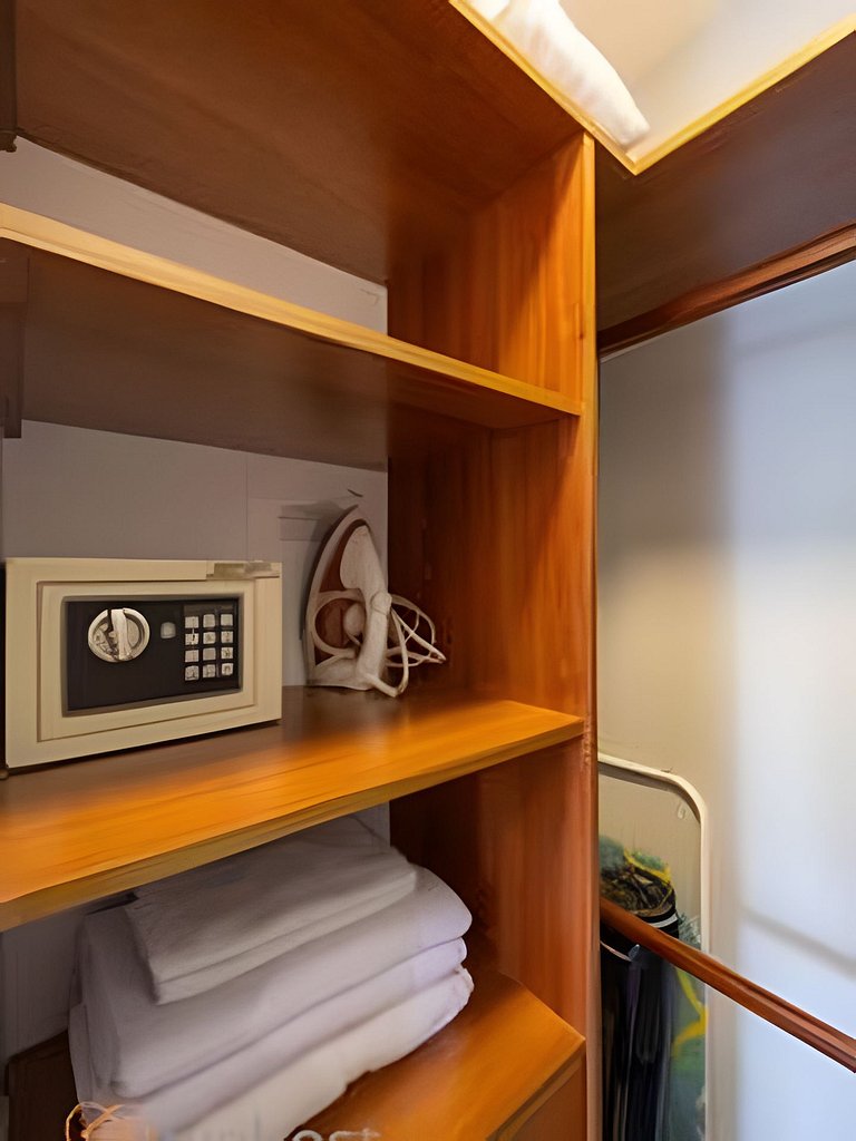 Stylish 1BR • AC • Pool & Gym • Provenza Area