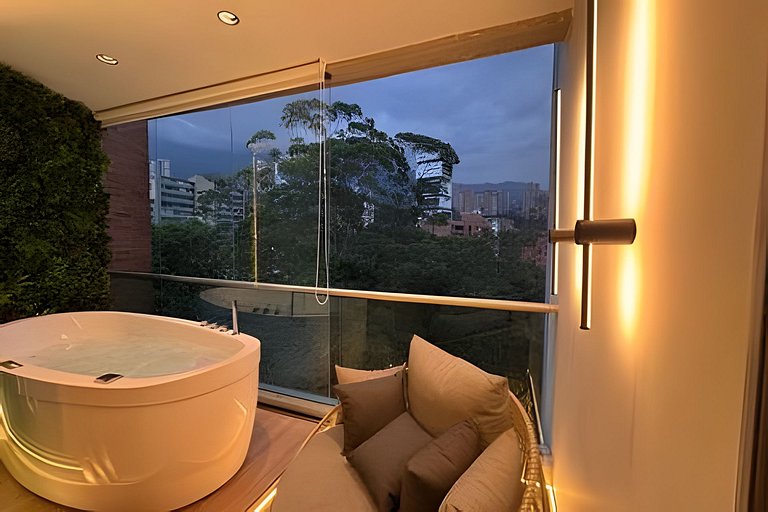 Provenza Luxury Stay w/Jacuzzi /Pool/Coworking/Gym