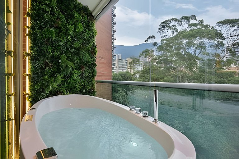 Provenza Luxury Stay w/Jacuzzi /Pool/Coworking/Gym