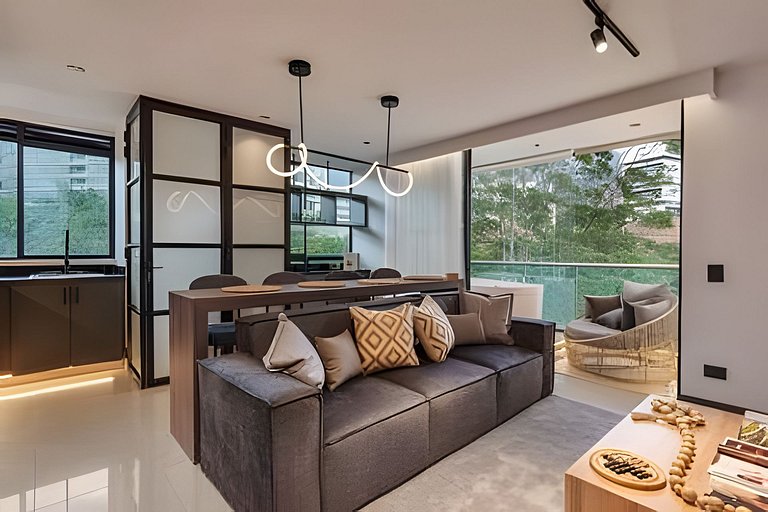 Provenza Luxury Stay w/Jacuzzi /Pool/Coworking/Gym