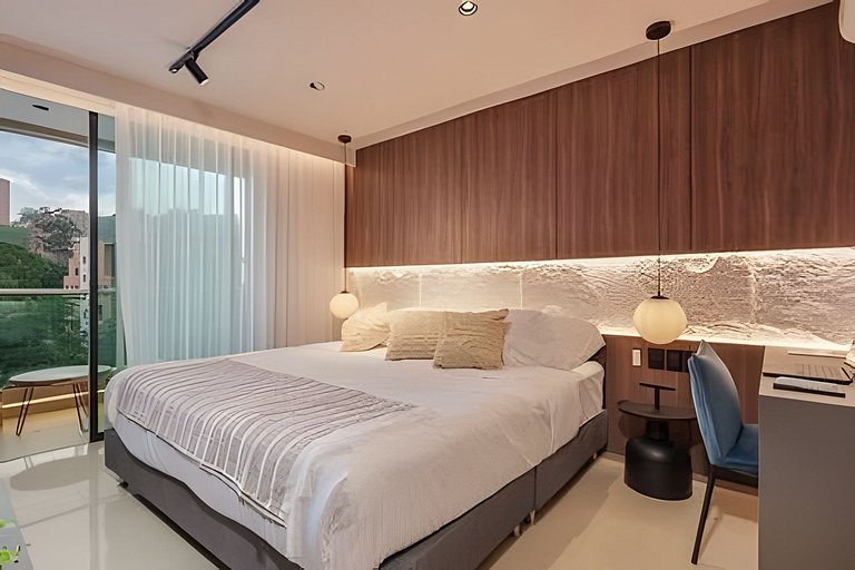 Provenza Luxury Stay w/Jacuzzi /Pool/Coworking/Gym