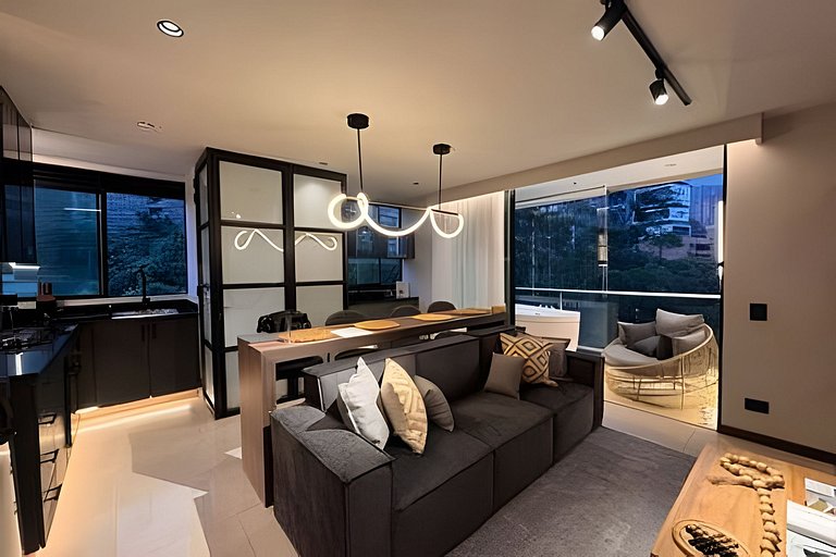 Provenza Luxury Stay w/Jacuzzi /Pool/Coworking/Gym