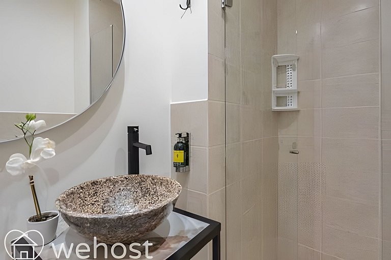 2BR 3th Fl • Terrace Views • close Provenza