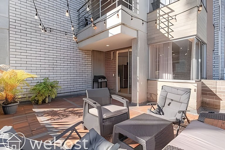 2BR 3th Fl • Terrace Views • close Provenza