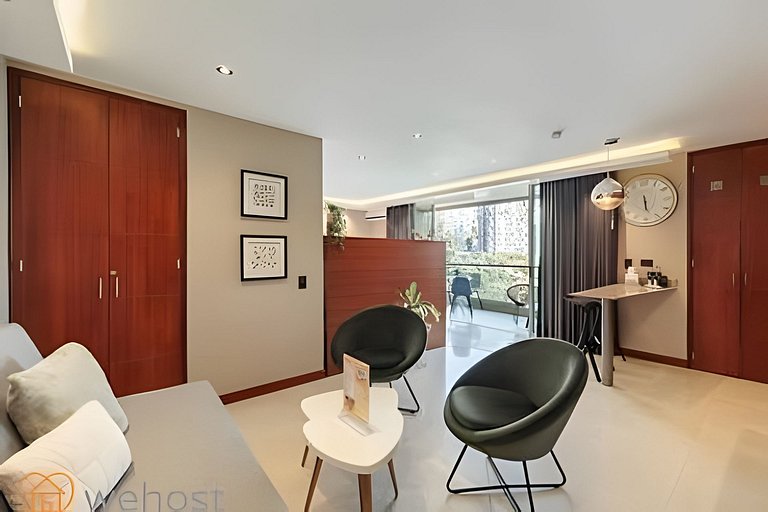 Elegant 1BR • Skyline View • Pool • Gym • Provenza