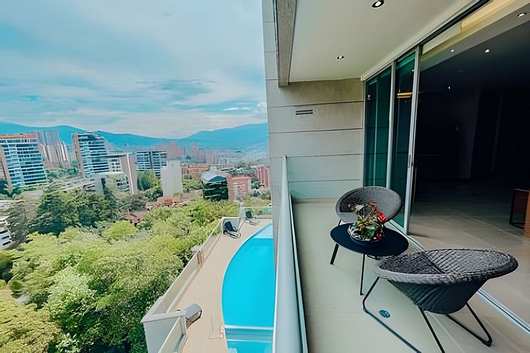 Elegant 1BR • Skyline View • Pool • Gym • Provenza