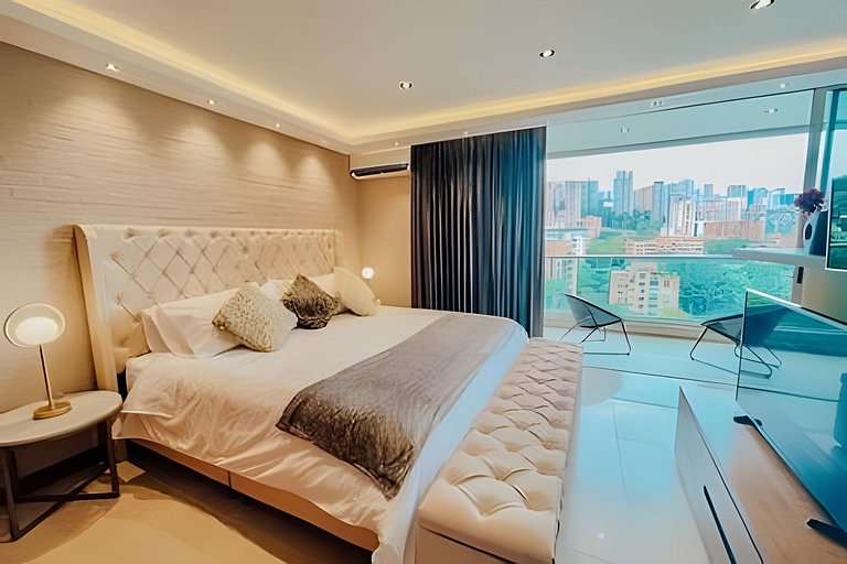 Elegant 1BR • Skyline View • Pool • Gym • Provenza